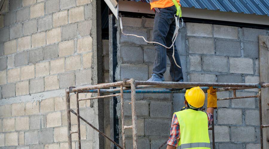 Expert Emergency Roof Repairs services in Durant, FL